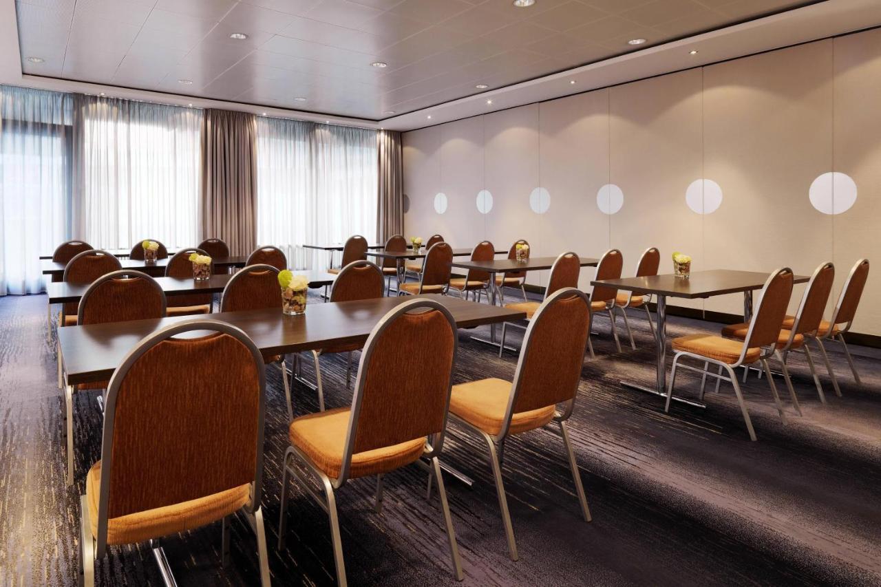 Sheraton Frankfurt Airport Hotel Conference Center sheraton-frankfurt-airport-hotel-frankfurt-main.at-hotels.com